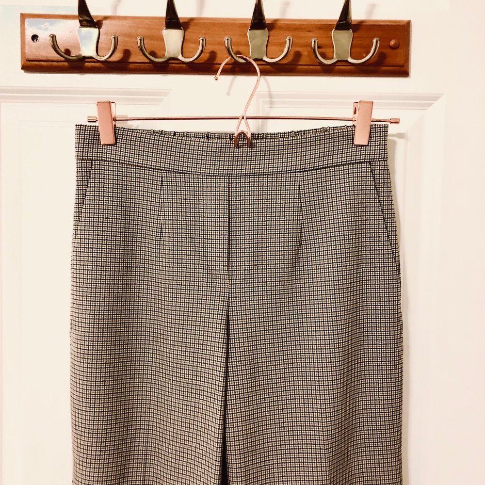 Aritzia Babaton Conan Check Pant Size 4 NWOT